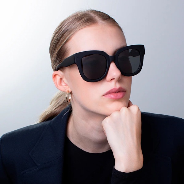 Tiwi-KERR-91-Total-Black-woman