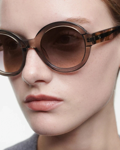 GigiStudios-Elisa-6896-7-brown-woman-1