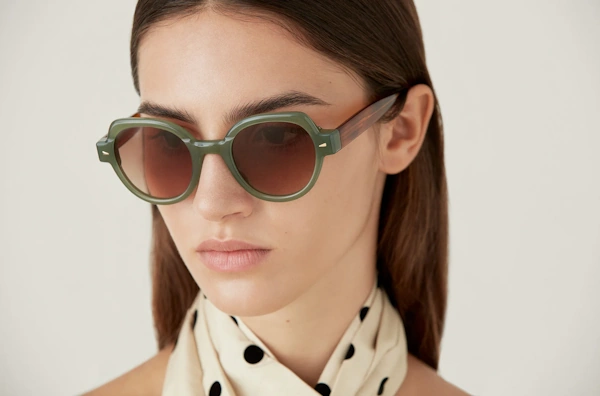 GigiStudios-Maggie-6632-7-woman-2