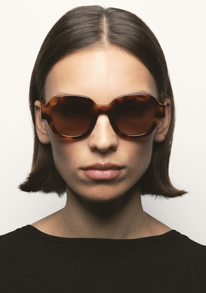 Kaleos-Solidor-004-woman-2